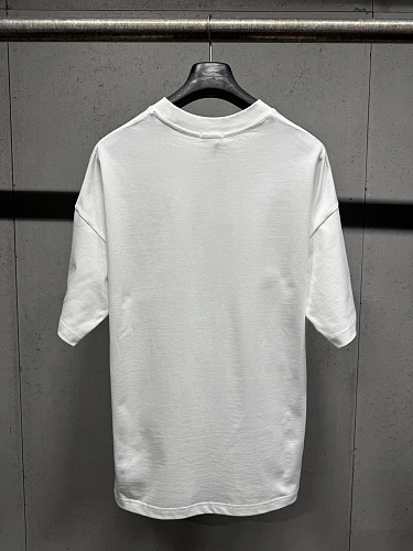 争奪戦 2026 モンクレール 新作 半袖Tシャツ 偽物