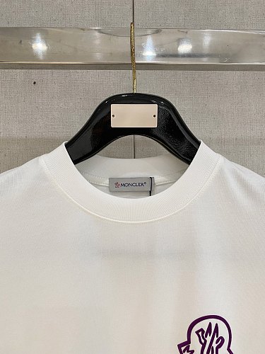 注目アイテム♡ 2026 モンクレール 新作 半袖Tシャツ 偽物