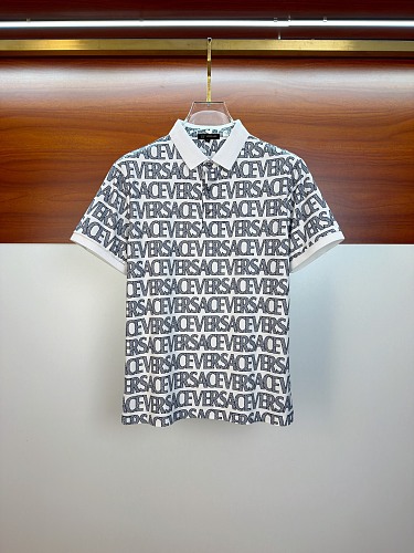 【大特価】 2026 ヴェルサーチェ 新作 半袖Tシャツ 偽物