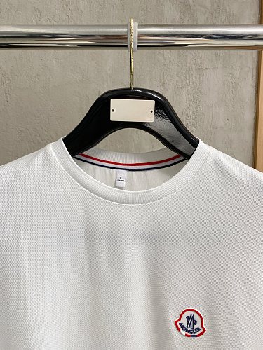 入手困難品！2026 モンクレール 新作 半袖Tシャツ コピー