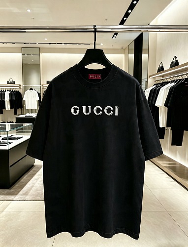 注目度抜群！2026 グッチ 新作 半袖Tシャツ コピー