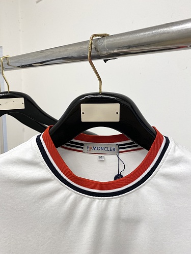 使い勝手良し 2026 モンクレール 新作 半袖Tシャツ コピー