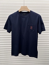 人気急上昇 2026 ヴェルサーチェ 新作 半袖Tシャツ 偽物 2色 人気急上昇 2026 ヴェルサーチェ 新作 半袖Tシャツ 偽物 2色