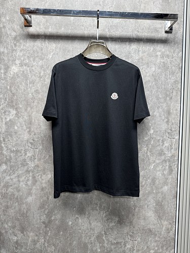 完売必至 ★ 2026 モンクレール 新作 半袖Tシャツ 偽物
