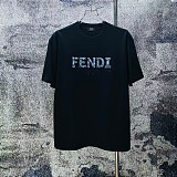 人気急上昇新作 2026 フェンディ 新作 半袖Tシャツ コピー