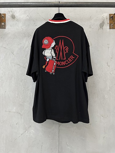 使い勝手良し 2026 モンクレール 新作 半袖Tシャツ コピー