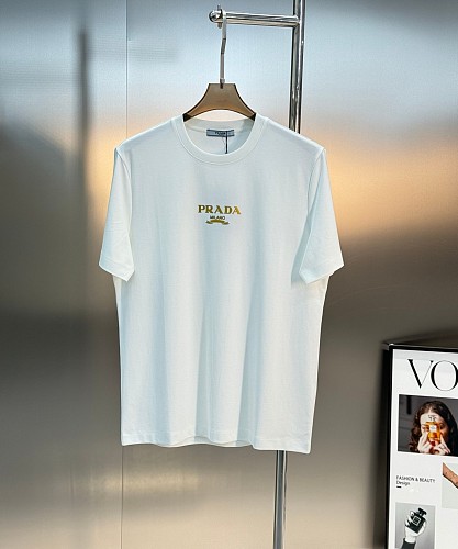 新色登場☆ 2026 プラダ 新作 半袖Tシャツ スーパーコピー