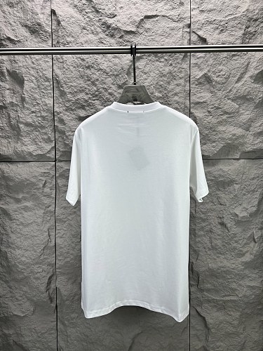 高品質 2026 プラダ 新作 半袖Tシャツ スーパーコピー