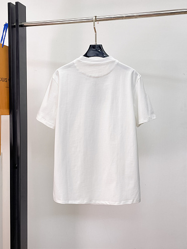 おすすめ 2026 プラダ 新作 半袖Tシャツ 偽物
