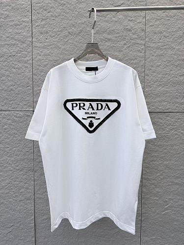 超希少！2026 プラダ 新作 半袖Tシャツ コピー