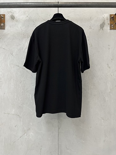即発送！2026 プラダ 新作 半袖Tシャツ 偽物