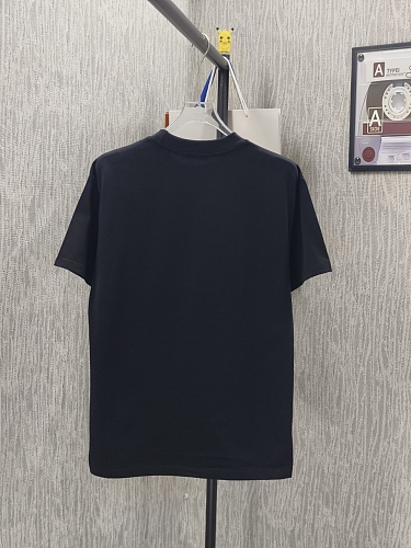 定番人気！2026 プラダ 新作 半袖Tシャツ スーパーコピー
