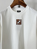 完売必至 2026 フェンディ 新作 半袖Tシャツ 偽物