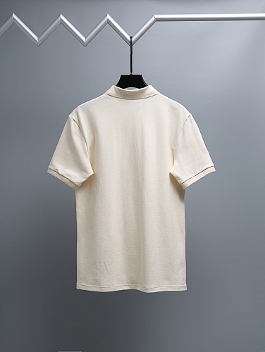 絶対欲しい！2026 プラダ 新作 半袖Tシャツ コピー