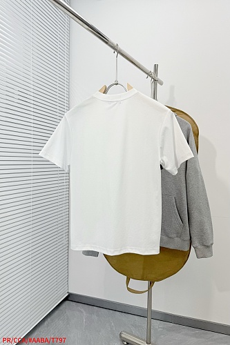☆超人気☆ 2026 プラダ 新作 半袖Tシャツ コピー