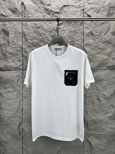 高品質 2026 プラダ 新作 半袖Tシャツ スーパーコピー