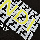 一目惚れ♪ 2026 フェンディ 新作 半袖Tシャツ 偽物