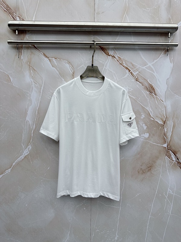 激安価格!2026 プラダ 新作 半袖Tシャツ コピー