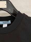 完売必至 2026 プラダ 新作 半袖Tシャツ コピー
