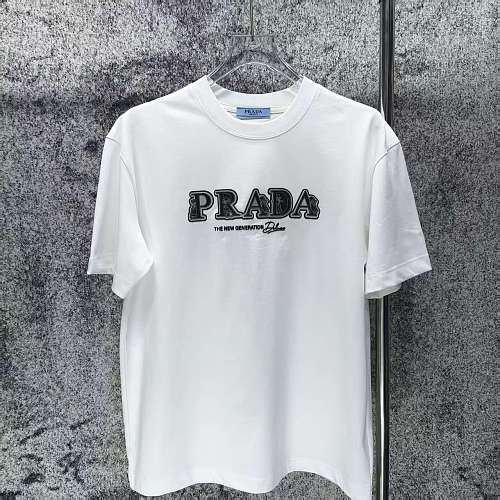 ☆超人気☆ 2026 プラダ 新作 半袖Tシャツ 偽物