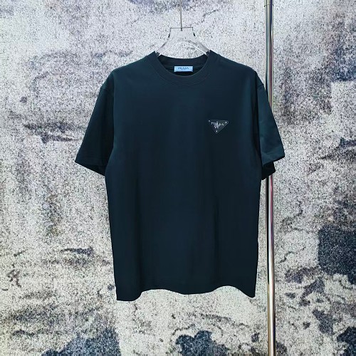 肌触り最高な 2026 プラダ 新作 半袖Tシャツ スーパーコピー