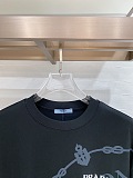 入手困難！2026 プラダ 新作 半袖Tシャツ 偽物