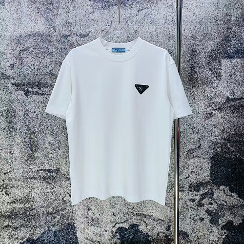 即発送！2026 プラダ 新作 半袖Tシャツ コピー