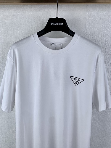 累積売上総額第１位！2026 プラダ 新作 半袖Tシャツ スーパーコピー