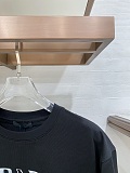 入手困難品！2026 プラダ 新作 半袖Tシャツ 偽物