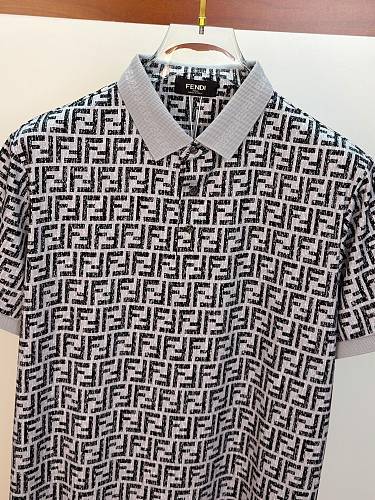 累積売上総額第１位！ 2026 フェンディ 新作 半袖Tシャツ スーパーコピー