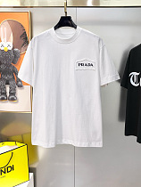 世界中で大人気♪ 2026 プラダ 新作 半袖Tシャツ 偽物