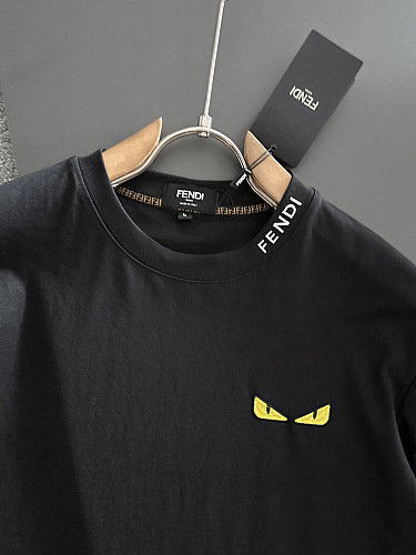 ☆超人気☆  2026 フェンディ 新作 半袖Tシャツ 偽物