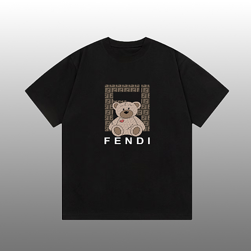 絶対欲しい！ 2026 フェンディ 新作 半袖Tシャツ コピー