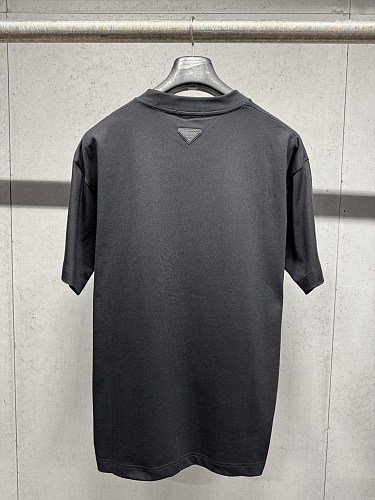 高品質♪♪♪ 2026 プラダ 新作 半袖Tシャツ 偽物