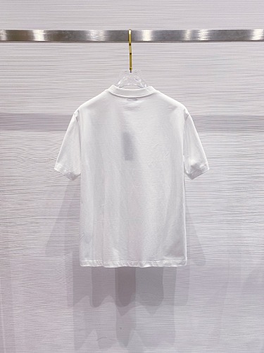 入手困難！2026 ディオール 新作 半袖Tシャツ スーパーコピー