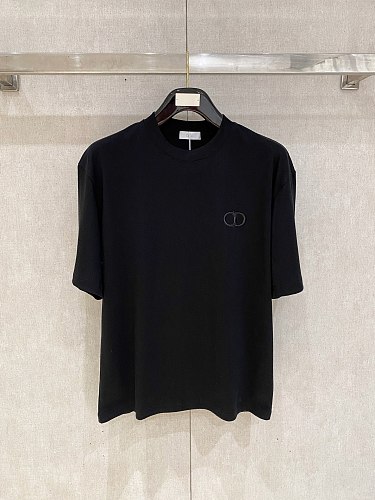 【大特価】2026 ディオール 新作 半袖Tシャツ 偽物