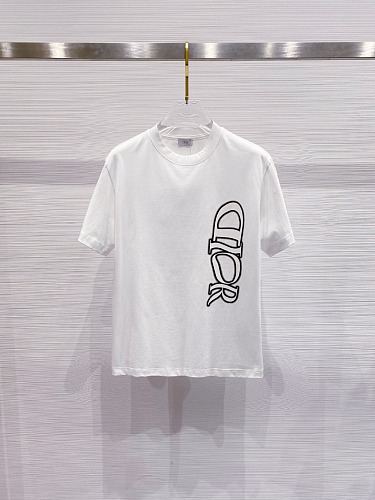 入手困難！2026 ディオール 新作 半袖Tシャツ スーパーコピー