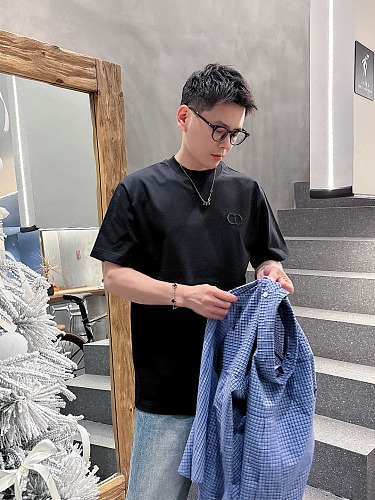 入手困難品！2026 ディオール 新作 半袖Tシャツ スーパーコピー