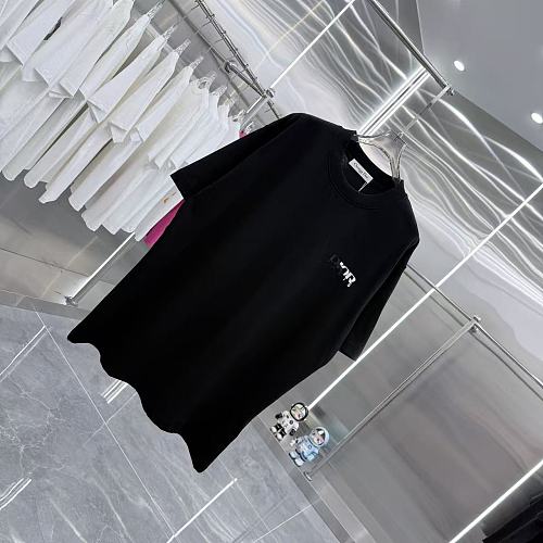 使い勝手良 2026 ディオール 新作 半袖Tシャツ 偽物