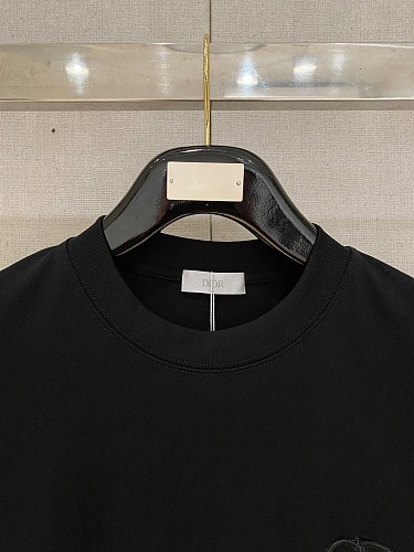 【大特価】2026 ディオール 新作 半袖Tシャツ 偽物