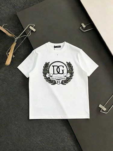 肌触り最高な 2026 ドルチェ&ガッバーナ 新作 半袖Tシャツ スーパーコピー 2色