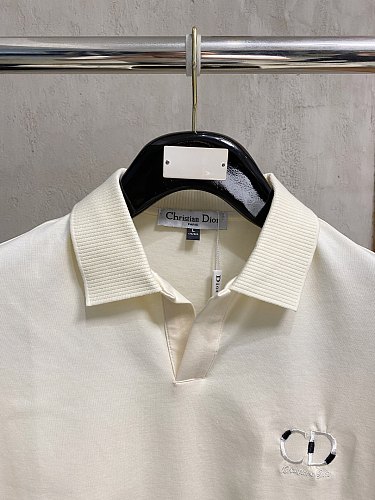 注目度抜群！2026 ディオール 新作 半袖Tシャツ コピー