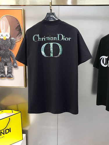世界中で大人気♪ 2026 ディオール 新作 半袖Tシャツ コピー