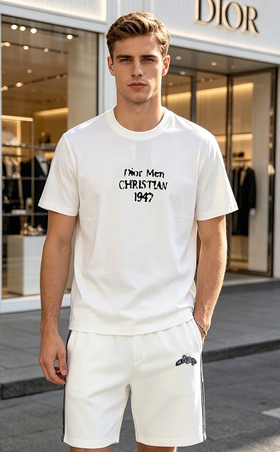 絶対欲しい!2026 ディオール 新作 半袖Tシャツ コピー