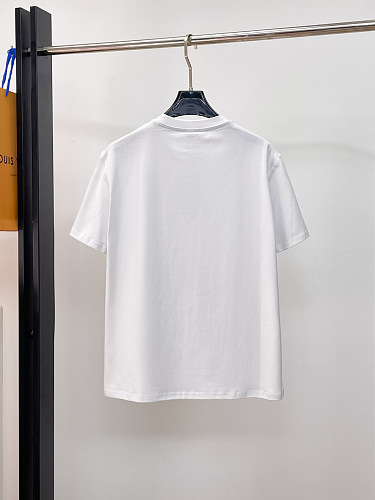お洒落 2026 バーバリー 新作 半袖Tシャツ 偽物