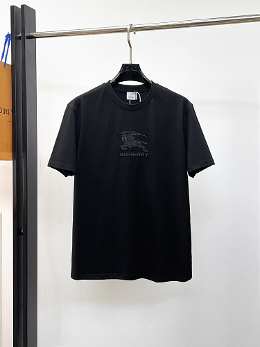 争奪戦 2026 バーバリー 新作 半袖Tシャツ コピー