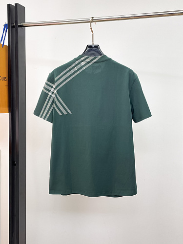 超希少！2026 バーバリー 新作 半袖Tシャツ コピー