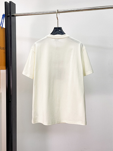 人気爆発☆ 2026 バーバリー 新作 半袖Tシャツ 偽物