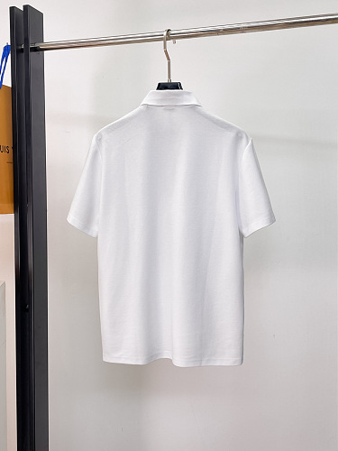 即発送！2026 バーバリー 新作 半袖Tシャツ 偽物