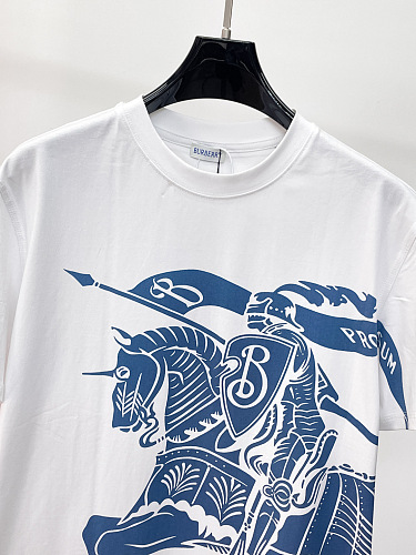 絶対欲しい！2026 バーバリー 新作 半袖Tシャツ 偽物